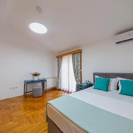 Jakov * Podgorica