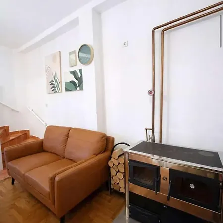 Jakov Villa Podgoriçe