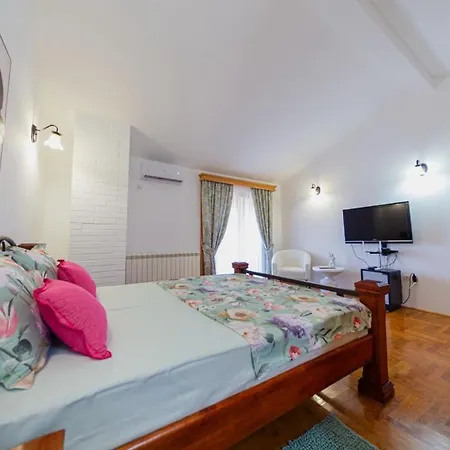 Jakov Villa Podgorica